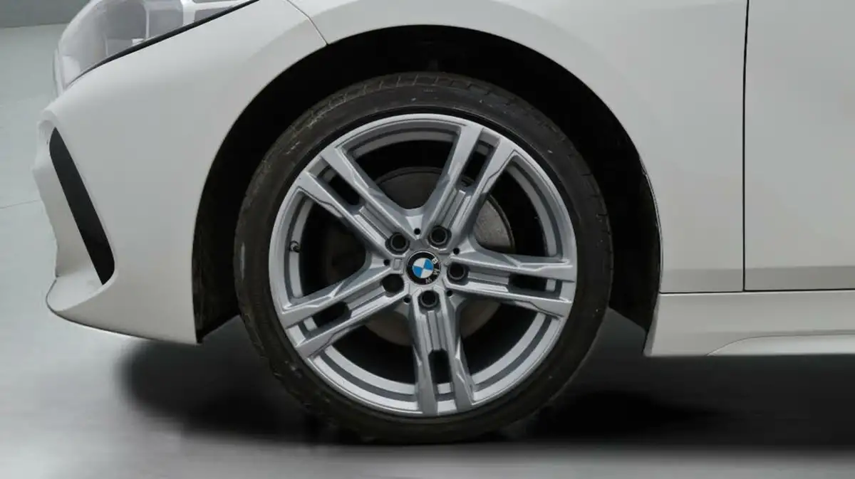 2023-bmw-1-series-15-118i-m-sport-lcp-dct-big-18