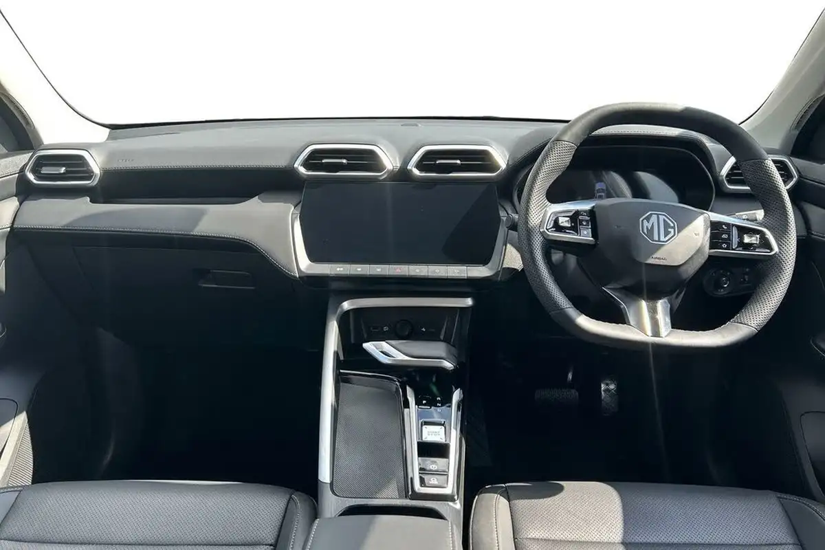 2025-mg-zs-suv-15-trophy-big-8