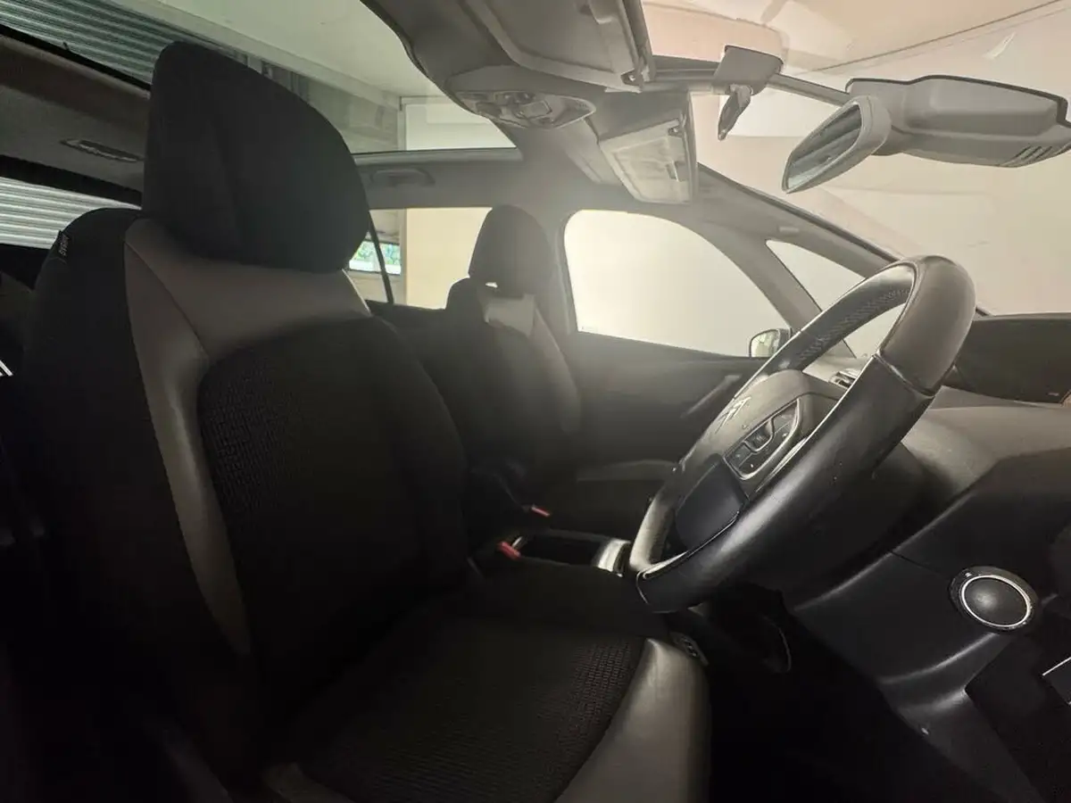 2019-citroen-grand-c4-spacetourer-12-puretech-flair-big-37