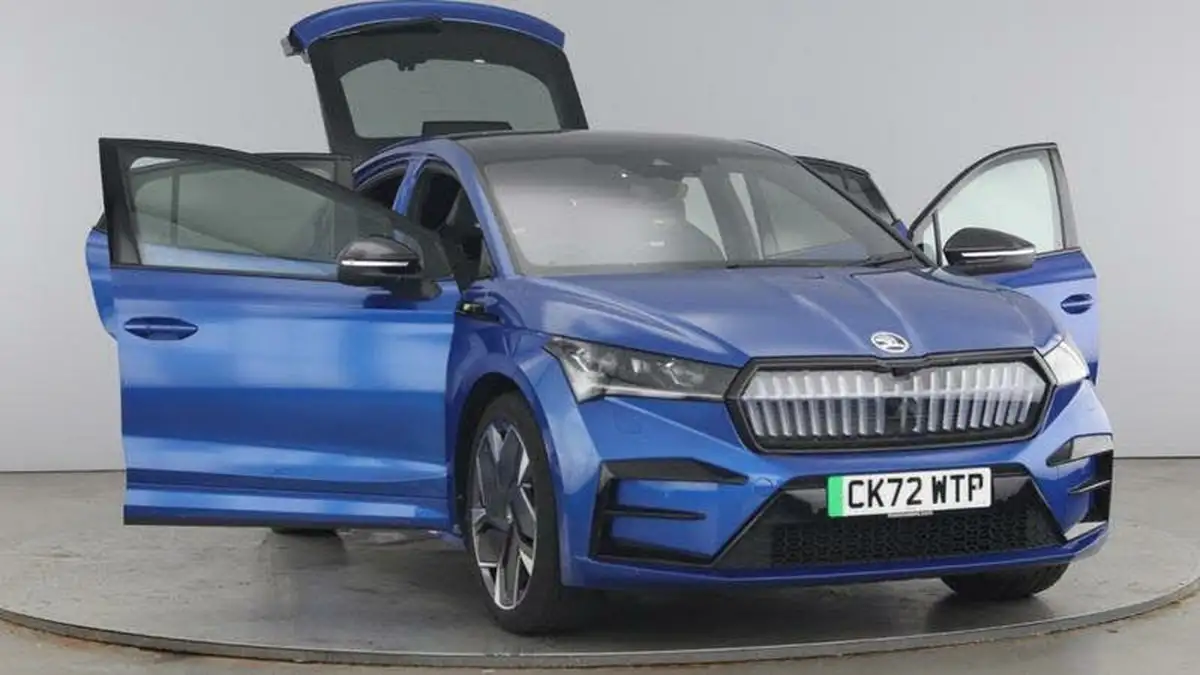 2022-skoda-enyaq-e-80-vrs-big-8