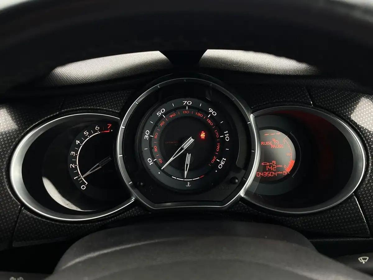 2012-citroen-ds3-16-dsport-plus-thp-155ps-big-35