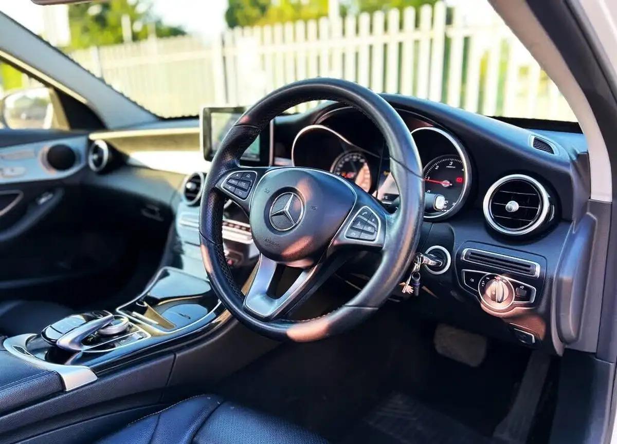 2017-mercedes-benz-c-class-16d-c200d-sport-premiumss-saloon-4d-7g-tronic-plus-big-52