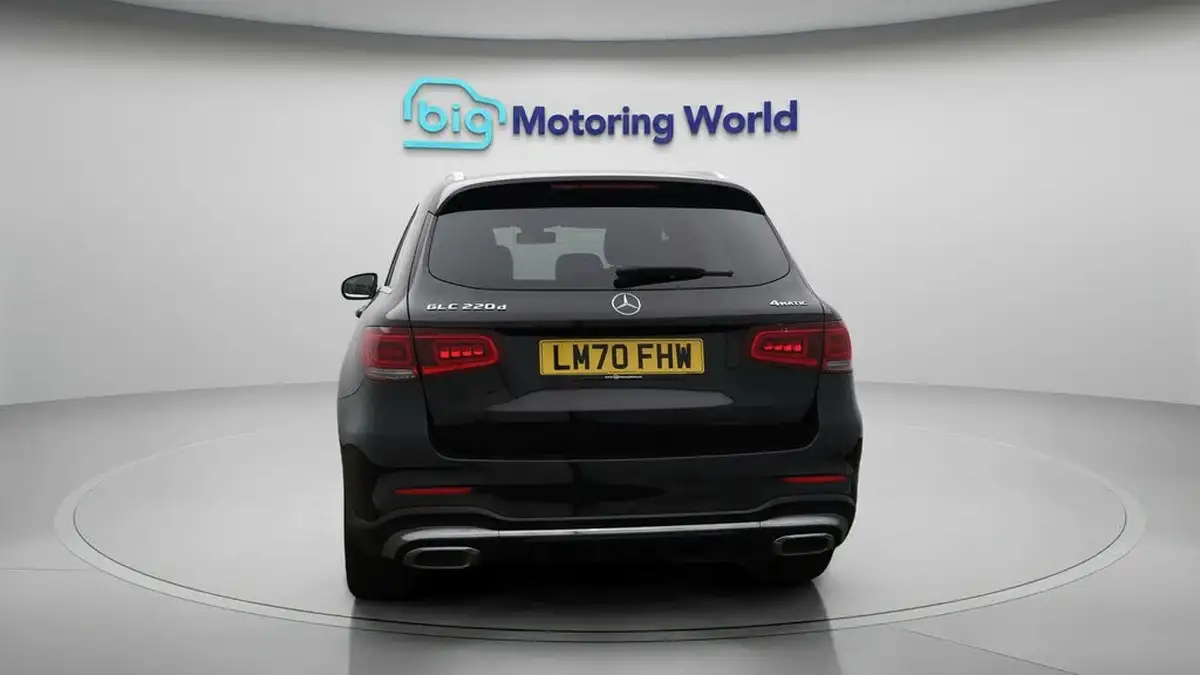 2020-mercedes-benz-glc-class-20d-glc220d-amg-line-station-wagon-5d-4matic-plus-big-6