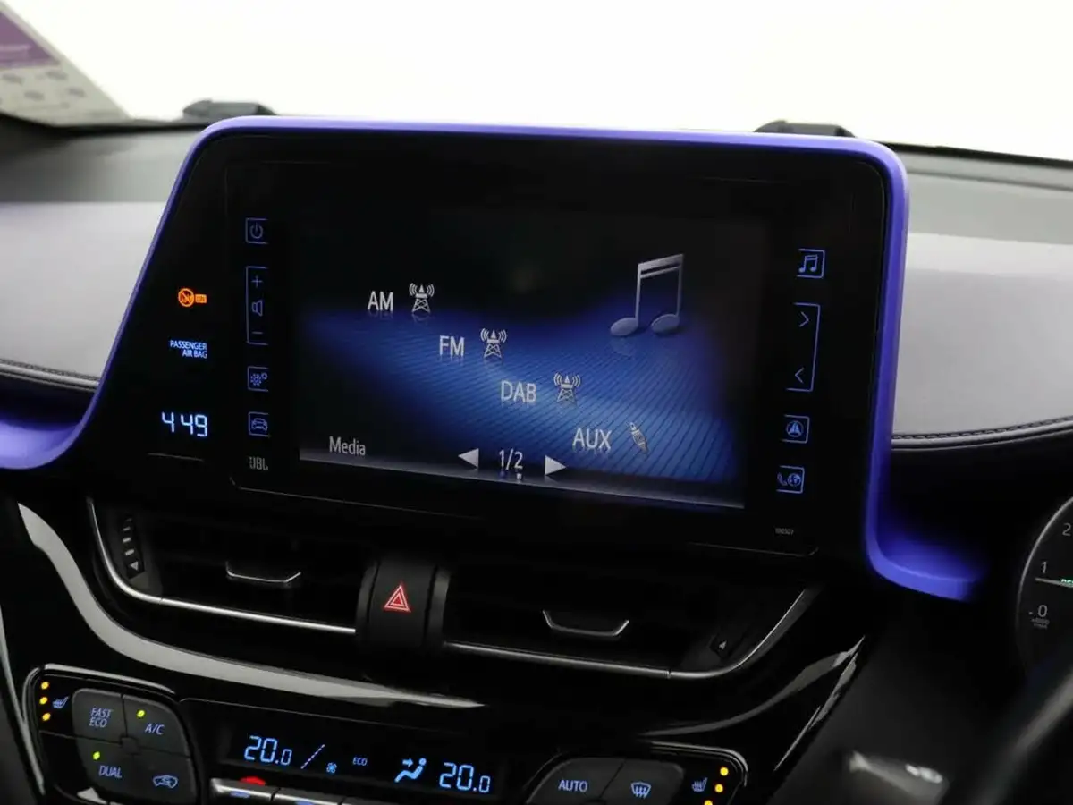 2018-toyota-c-hr-12-dynamic-awd-cvt-big-24