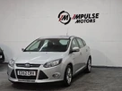2012-ford-focus-10-zetec-100ps-hatchback-small-4