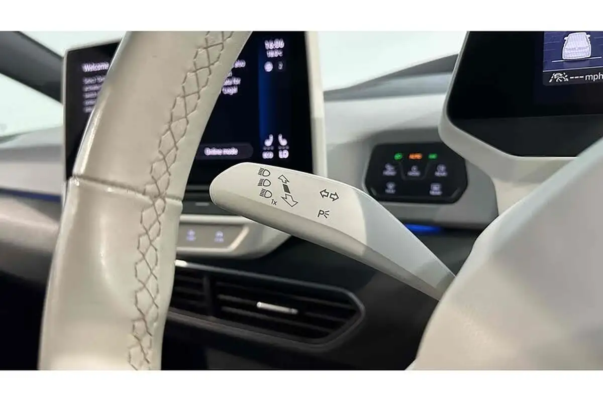 2021-volkswagen-id3-e-tour-big-29