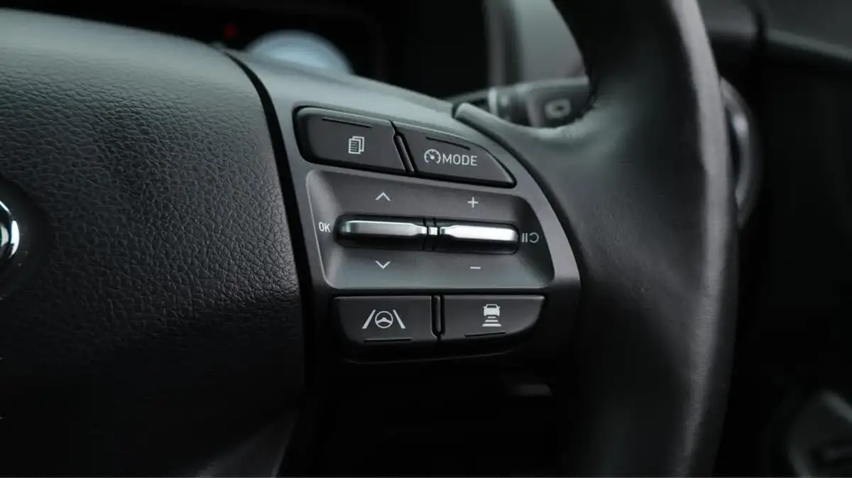 2021-hyundai-kona-e-premium-204ps-64kwh-7kw-obc-big-25