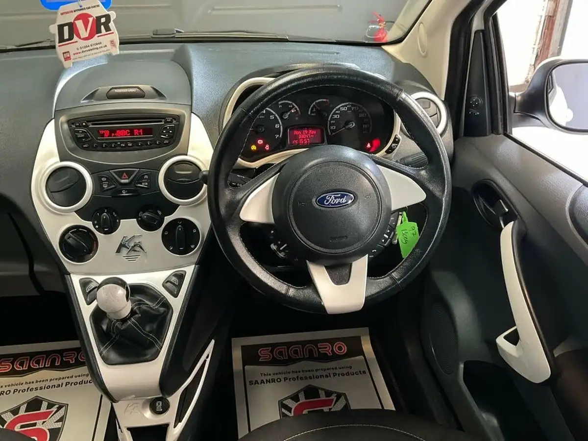 2016-ford-ka-12-zetec-white-edition-big-33