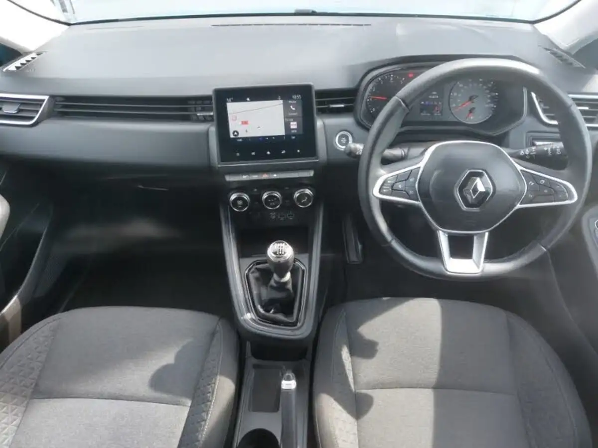 2022-renault-clio-10-tce-iconic-edition-big-2