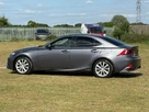 2015-lexus-is-300h-25-luxury-small-15