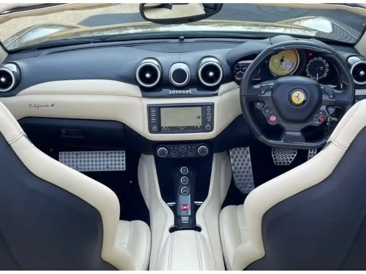 2017-ferrari-california-39-t-big-4