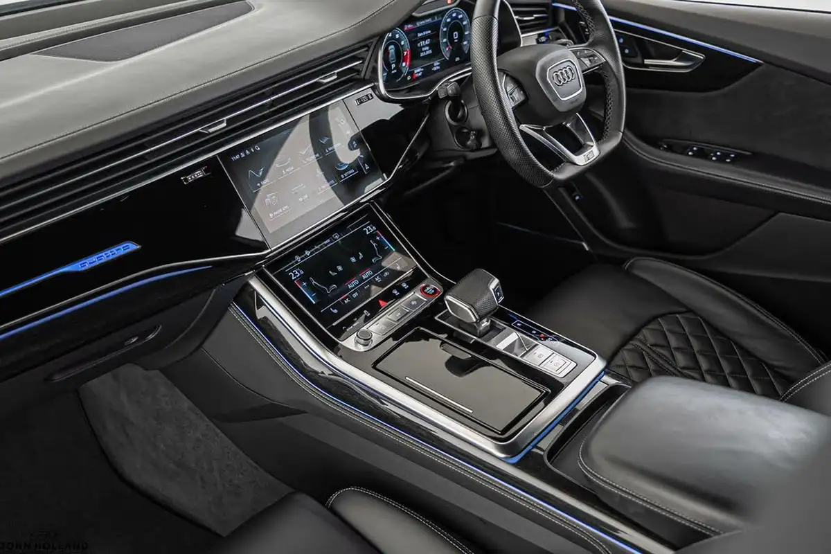 2022-audi-sq8-40-tfsi-black-edition-big-18