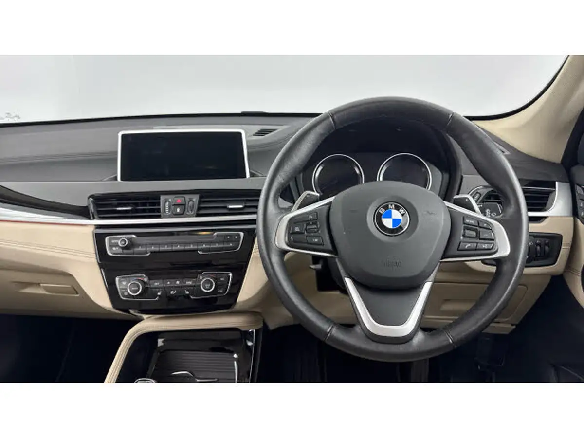 2021-bmw-x1-20-xdrive20i-xline-big-4