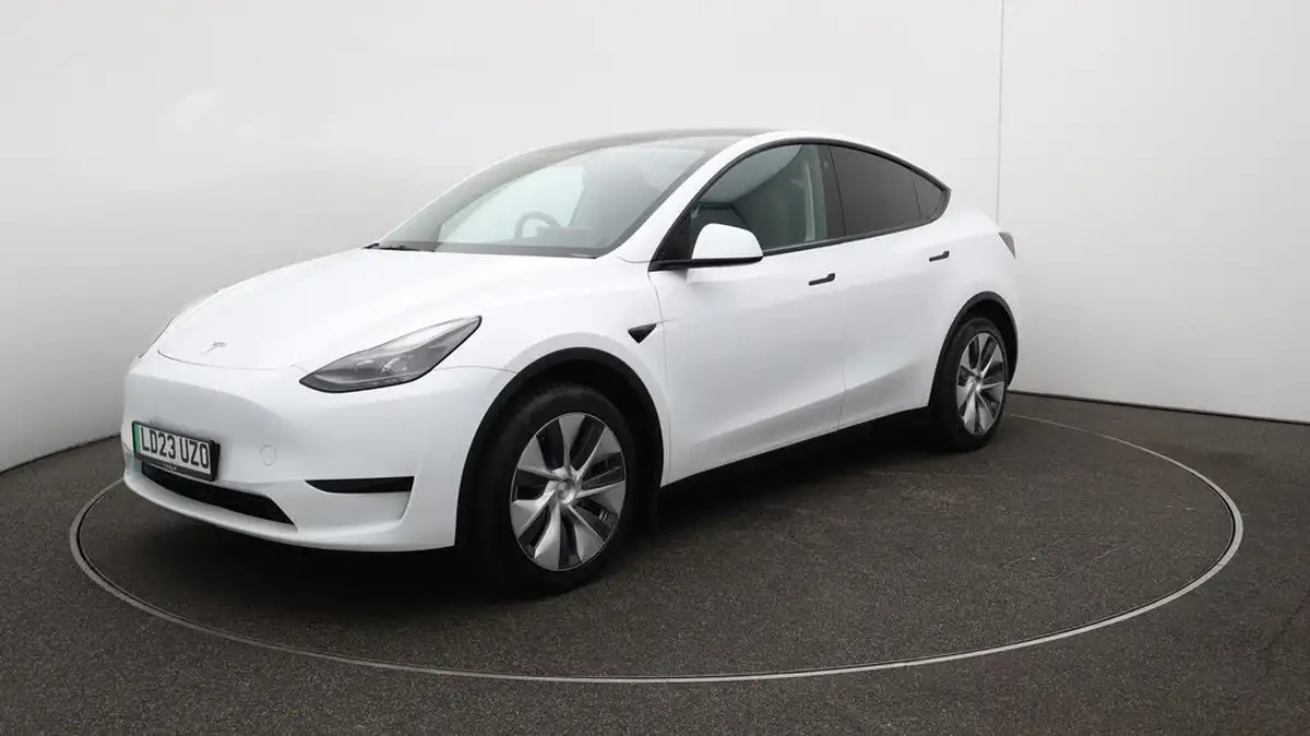 2023-tesla-model-y-e-rwd-big-68