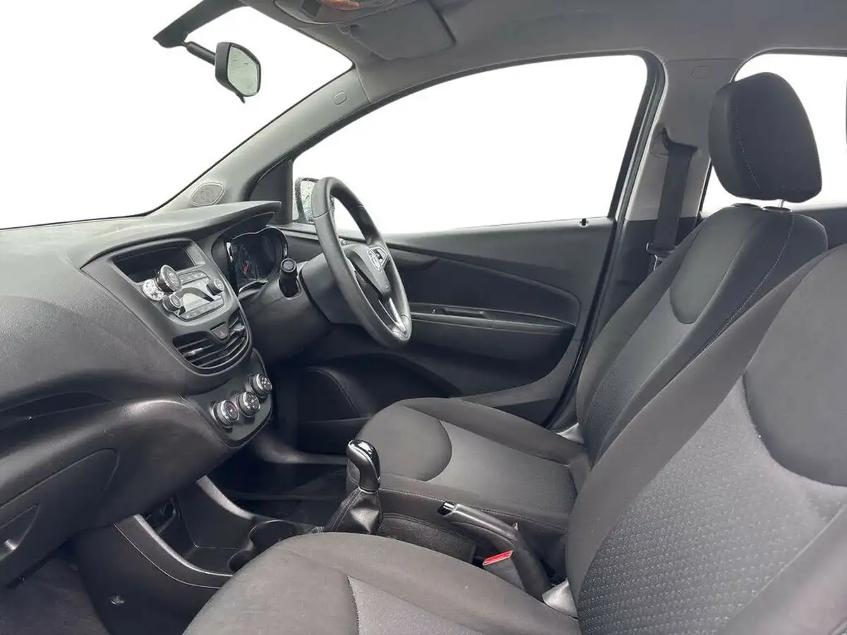 2017-vauxhall-viva-big-9