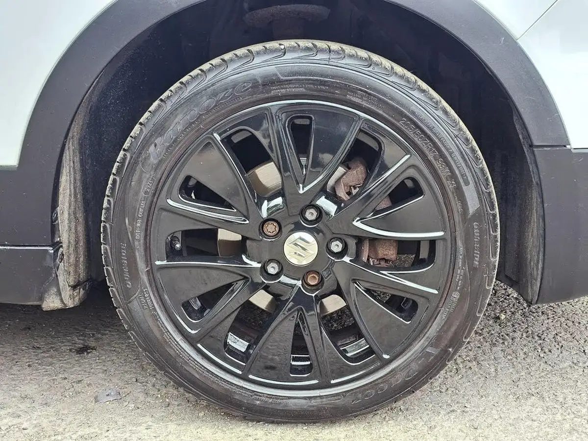 2013-suzuki-s-cross-16-sz5-allgrip-big-9