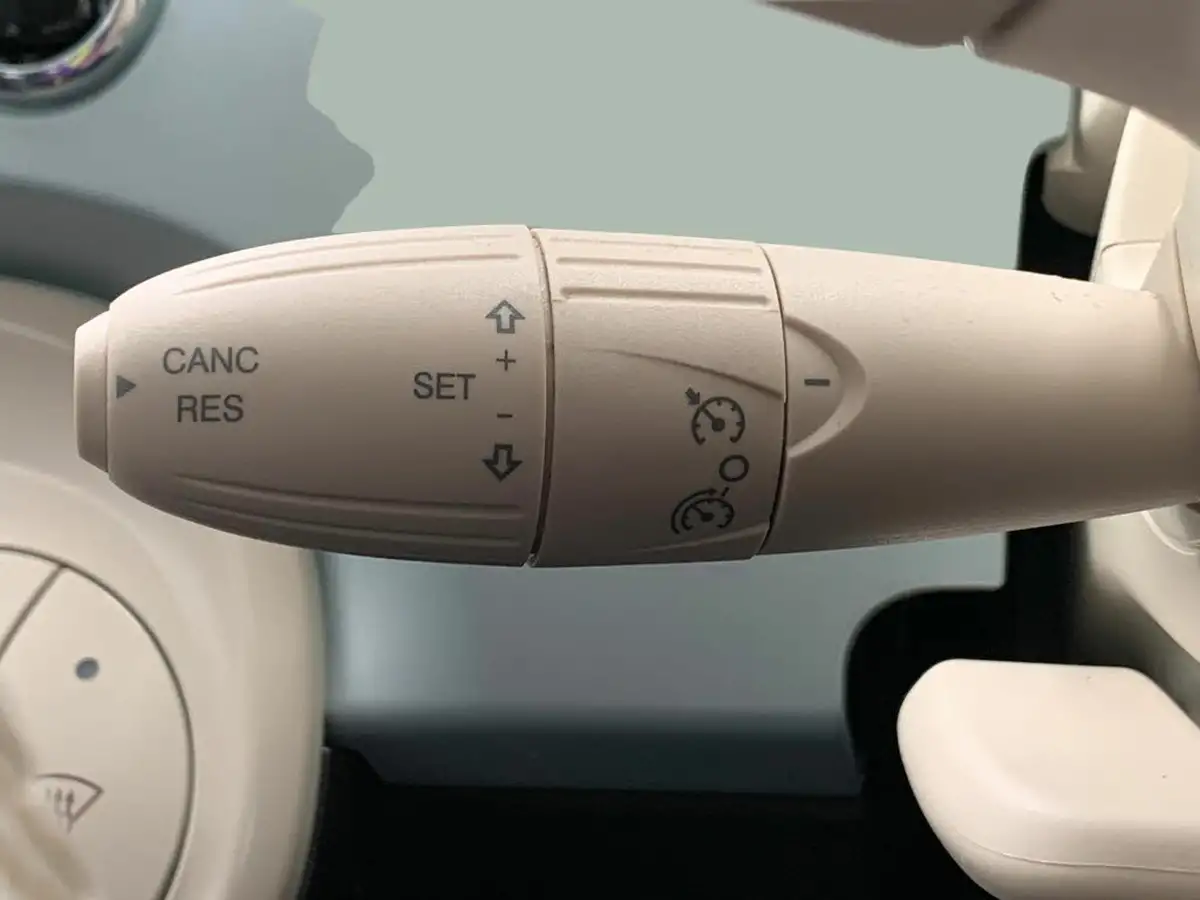 2024-fiat-500-10-top-big-18