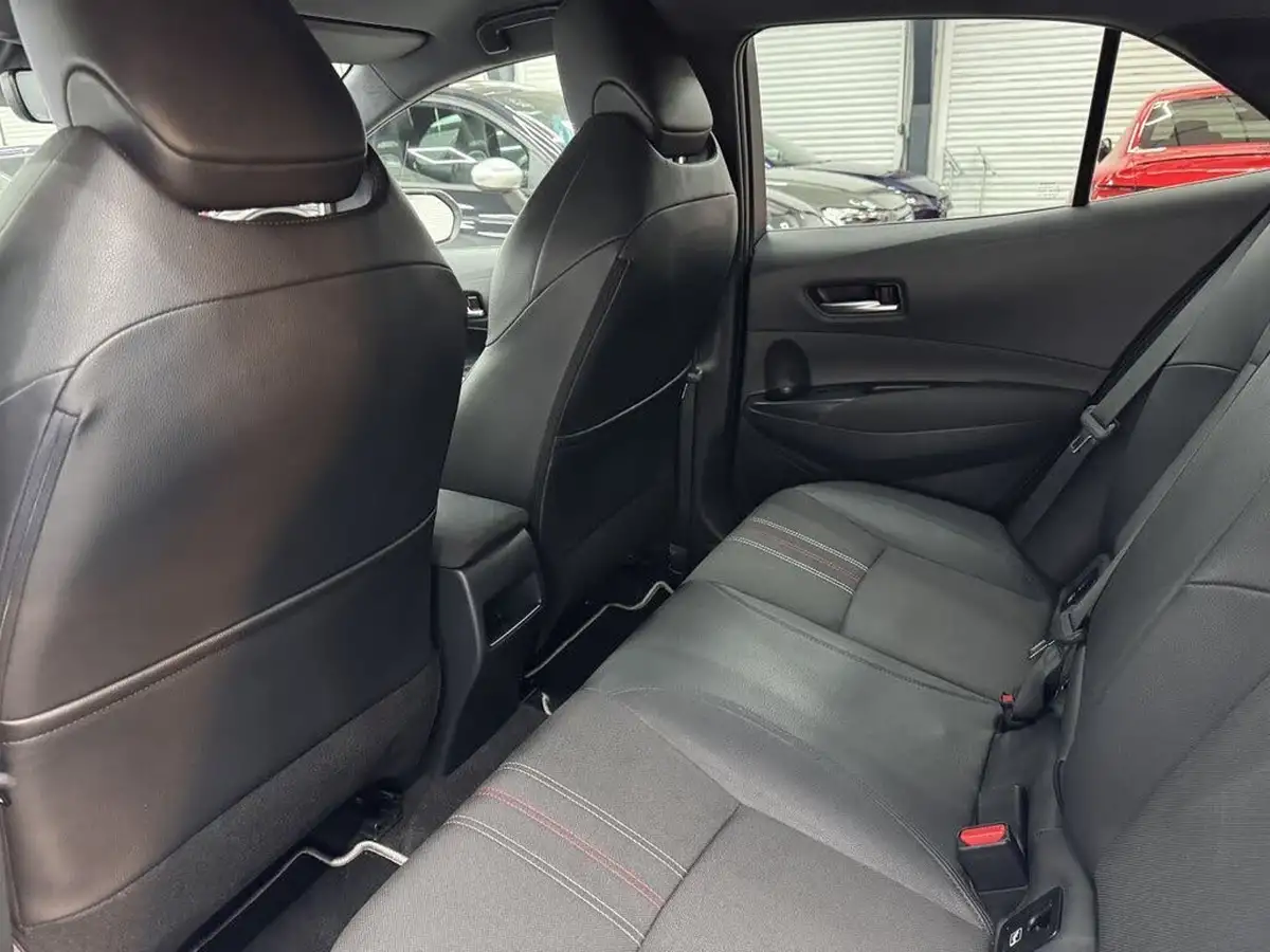 2020-toyota-corolla-big-17