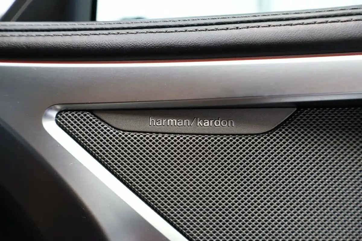 2019-bmw-8-series-44-m850i-xdrive-coupe-2d-big-29