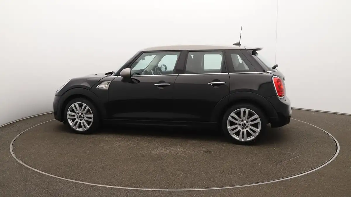2017-mini-cooper-20-cooper-s-seven-media-xlss-5d-big-56