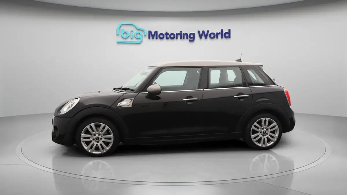 2017-mini-cooper-20-cooper-s-seven-media-xlss-5d-big-4