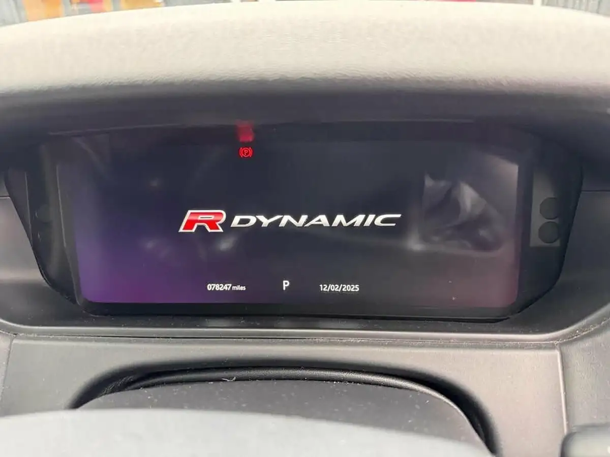 2020-land-rover-range-rover-velar-20-d180-r-dynamic-hse-big-7