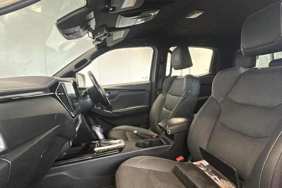 2021-isuzu-d-max-19td-v-cross-auto-big-11