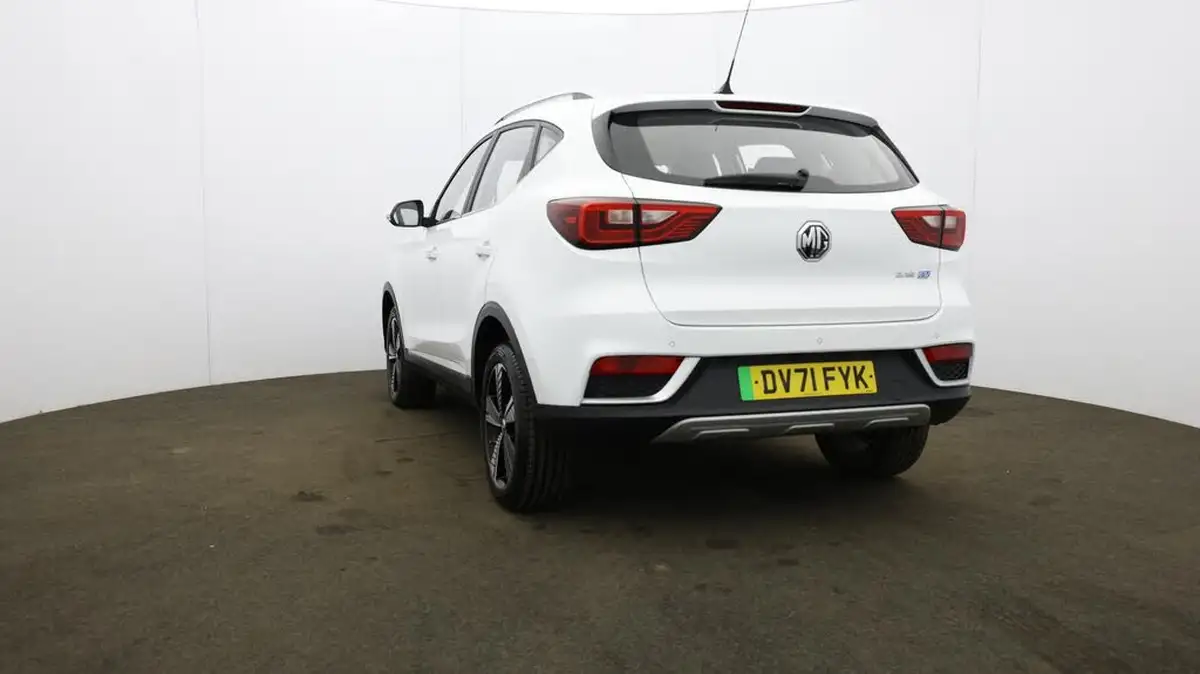 2021-mg-zs-suv-e-exclusive-ev-big-23