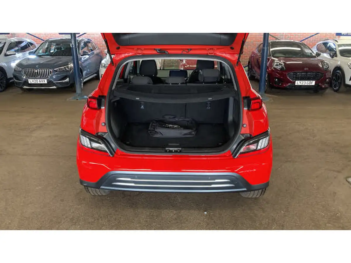 2022-hyundai-kona-e-premium-204ps-64kwh-7kw-obc-big-3
