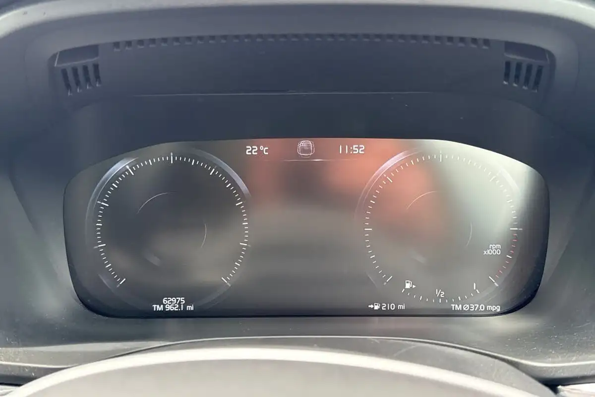 2020-volvo-xc60-20td-b4-r-design-awd-big-6