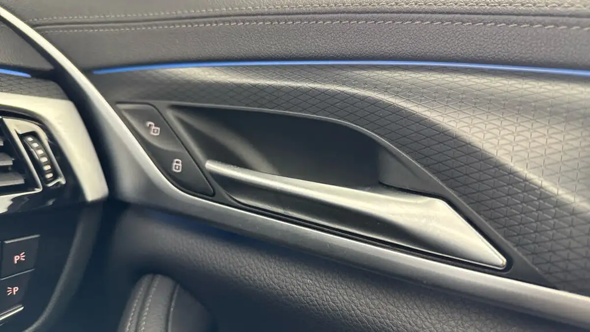 2022-bmw-5-series-20-530e-m-sport-touring-5d-big-24