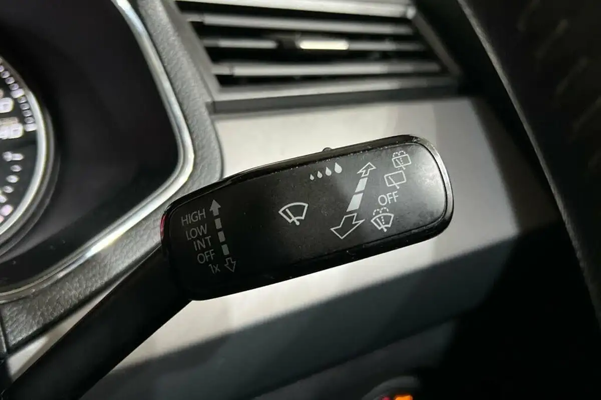 2019-seat-ibiza-10-mpi-se-technology-big-22