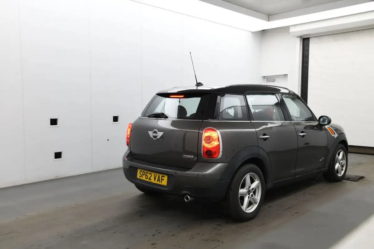 2012-mini-countryman-16td-cooper-big-2