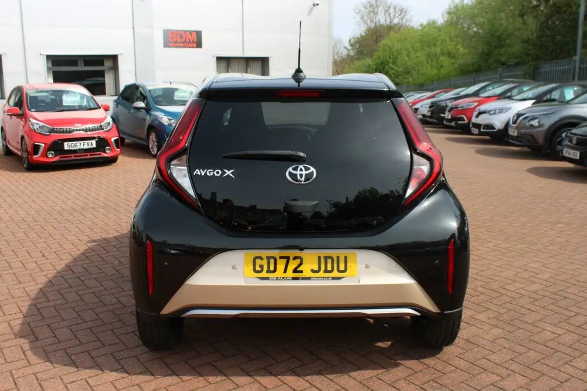 2023-toyota-aygo-x-10-vvt-i-exclusive-big-9