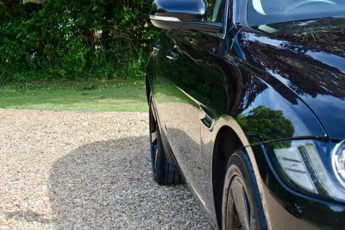 2016-jaguar-xf-20td-portfolio-180ps-auto-big-15