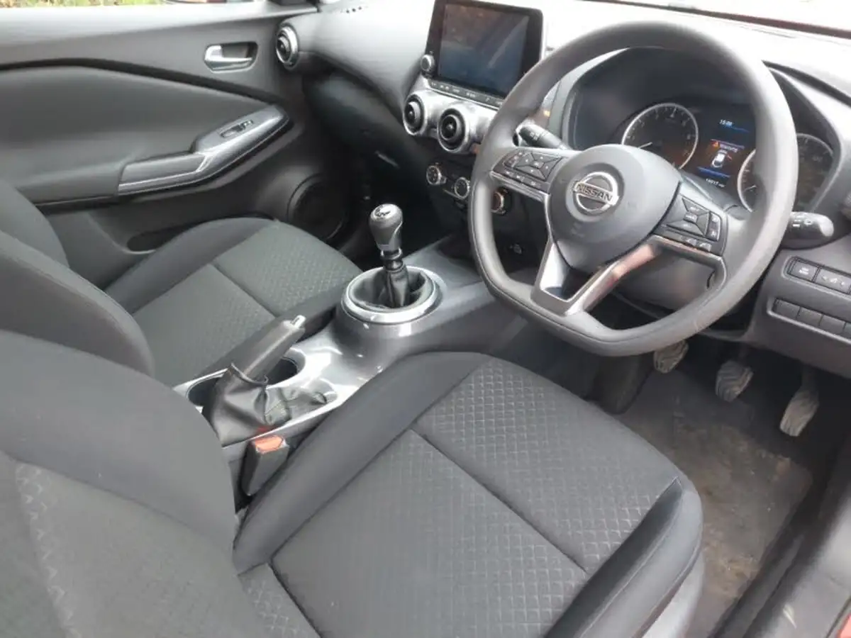 2022-nissan-juke-10-dig-t-acenta-big-13