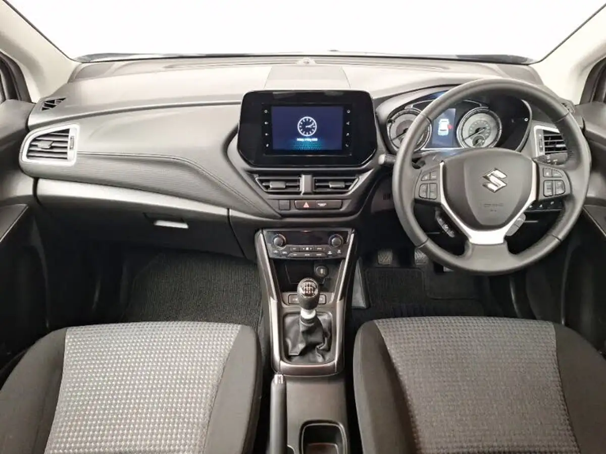2024-suzuki-s-cross-14-boosterjet-motion-big-2