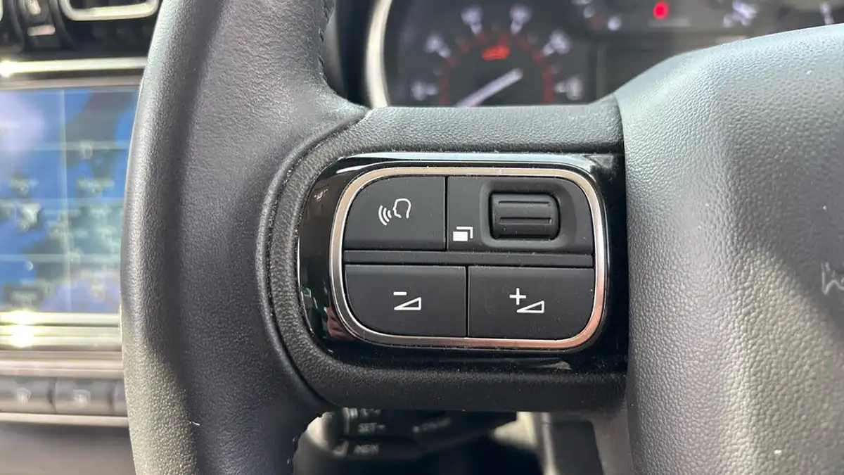 2022-citroen-c3-aircross-12-puretech-shine-plus-110ps-big-22