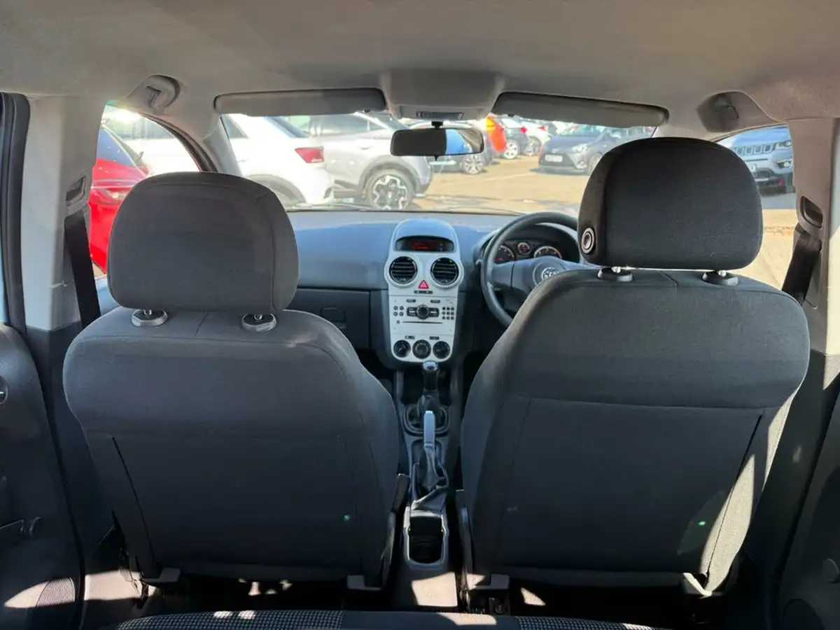 2008-vauxhall-corsa-12-life-16v-5d-big-22