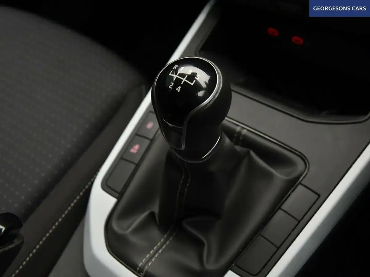 2022-seat-arona-10-tsi-evo-se-technology-big-26