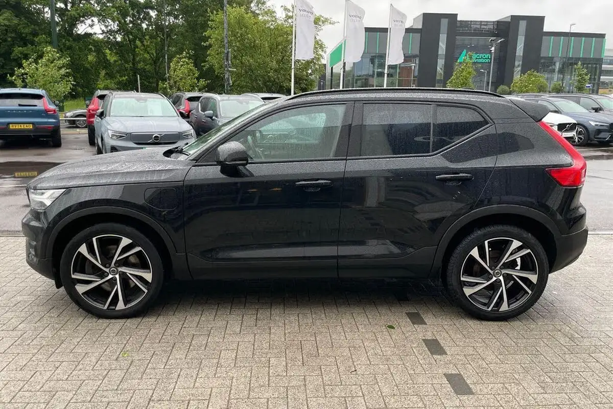 2021-volvo-xc40-15-t5-r-design-pro-262bhp-big-9