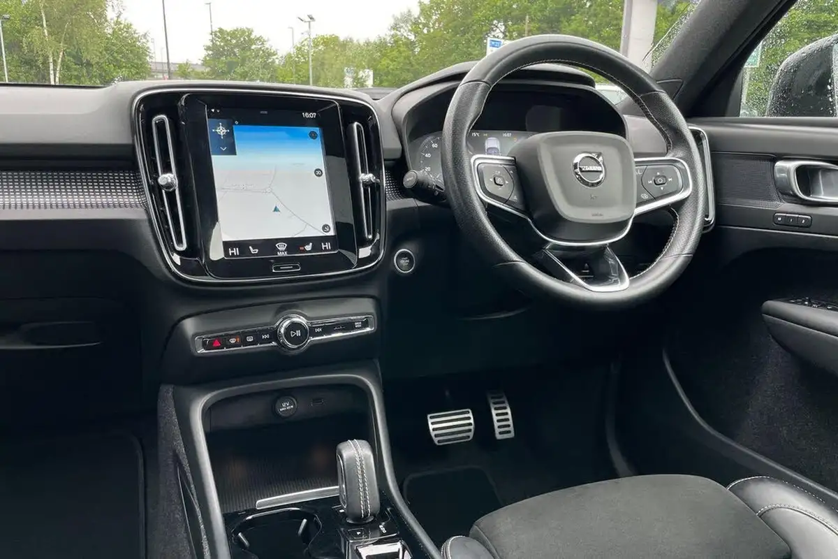 2021-volvo-xc40-15-t5-r-design-pro-262bhp-big-33