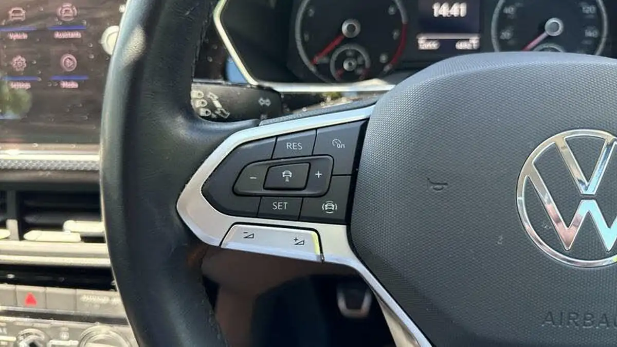 2021-volkswagen-t-cross-10-tsi-active-95ps-big-36
