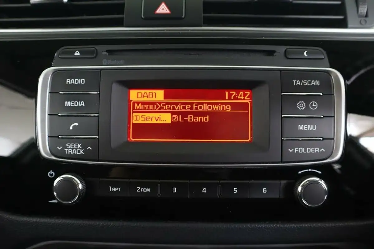 2016-kia-rio-125-sr7-5d-big-45
