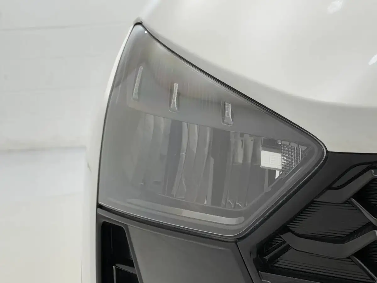 2024-hyundai-bayon-10-t-gdi-premium-100ps-two-tone-roof-big-38