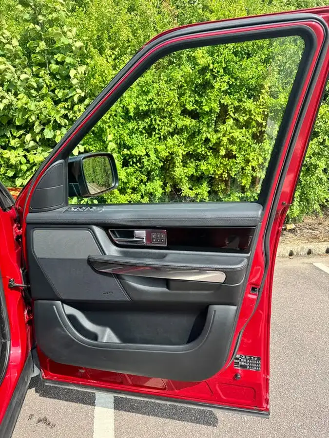 2012-land-rover-range-rover-sport-30-sd-v6-hse-red-edition-big-18