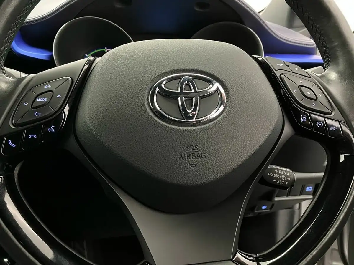 2017-toyota-c-hr-18-vvt-i-dynamic-big-18