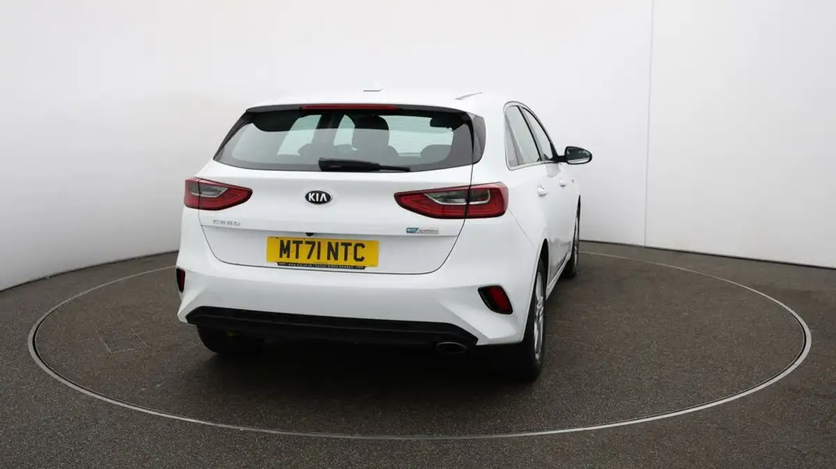 2021-kia-ceed-16crdi-2-134bhp-48v-mhev-hatchback-big-49