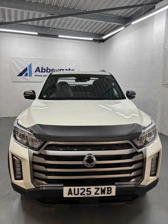 2025-kgm-ssangyong-musso-22td-saracen-202pseu6e-4wd-big-1