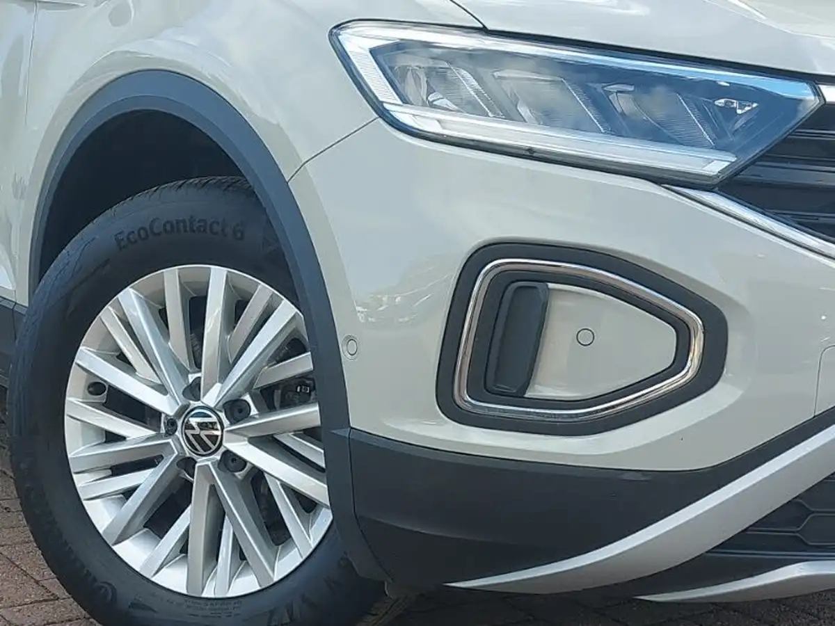 2023-volkswagen-t-roc-10-tsi-life-big-8
